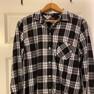 Women’s Untuckit shirt-size 12-excellent condition